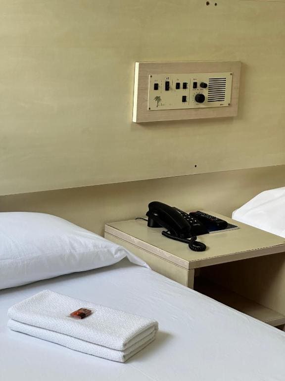 Twin Room room - Image 2