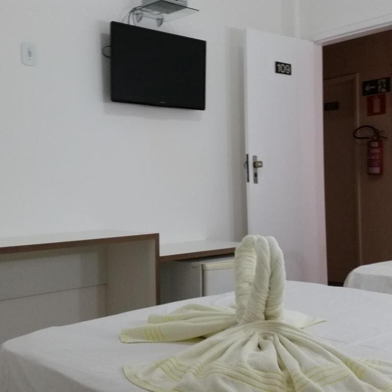 Economy Twin Room room - Image 3