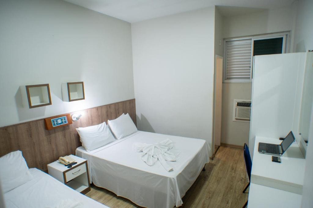 Standard Triple Room room - Image 1