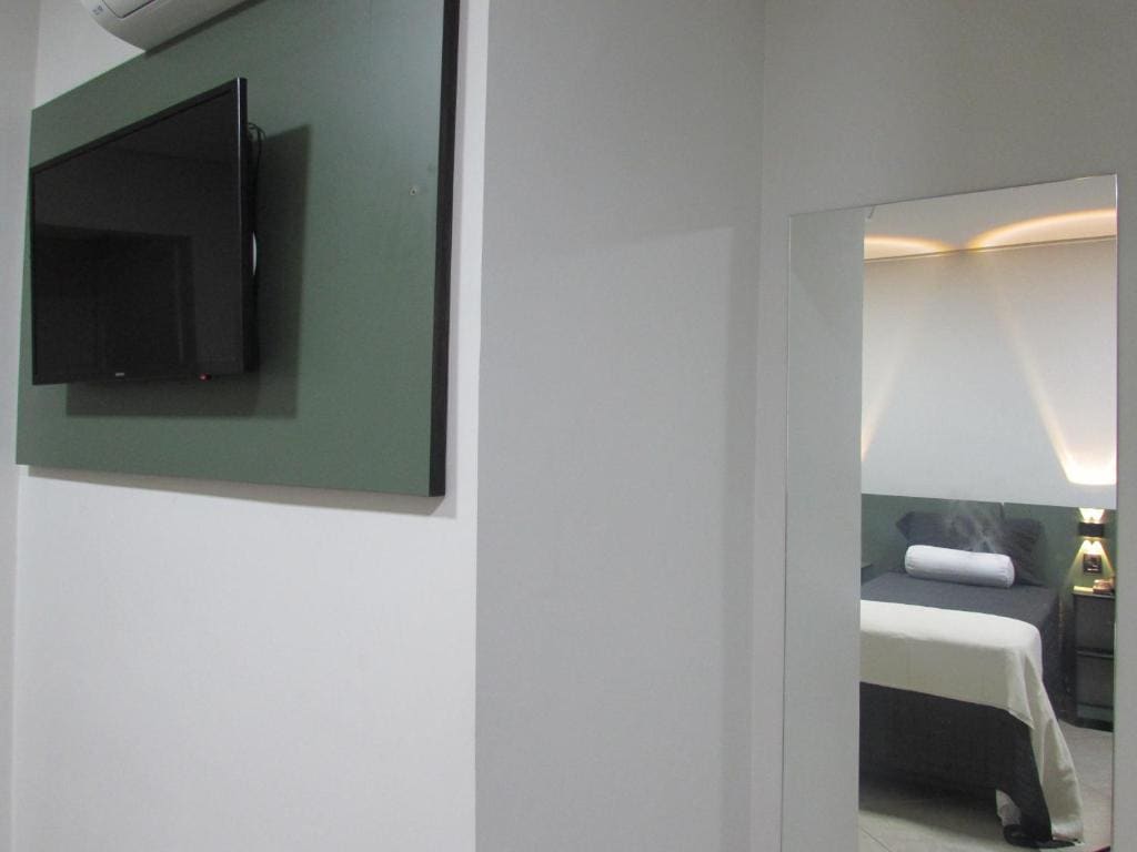 Family Room room - Image 2