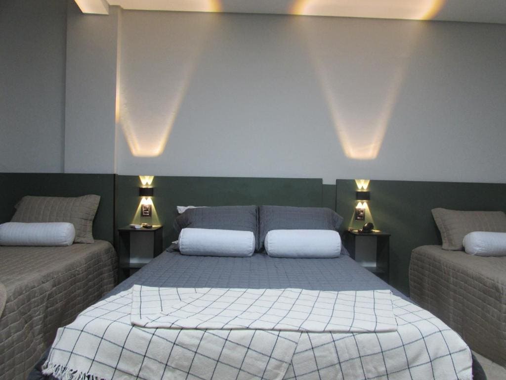 Quadruple Room room - Image 1