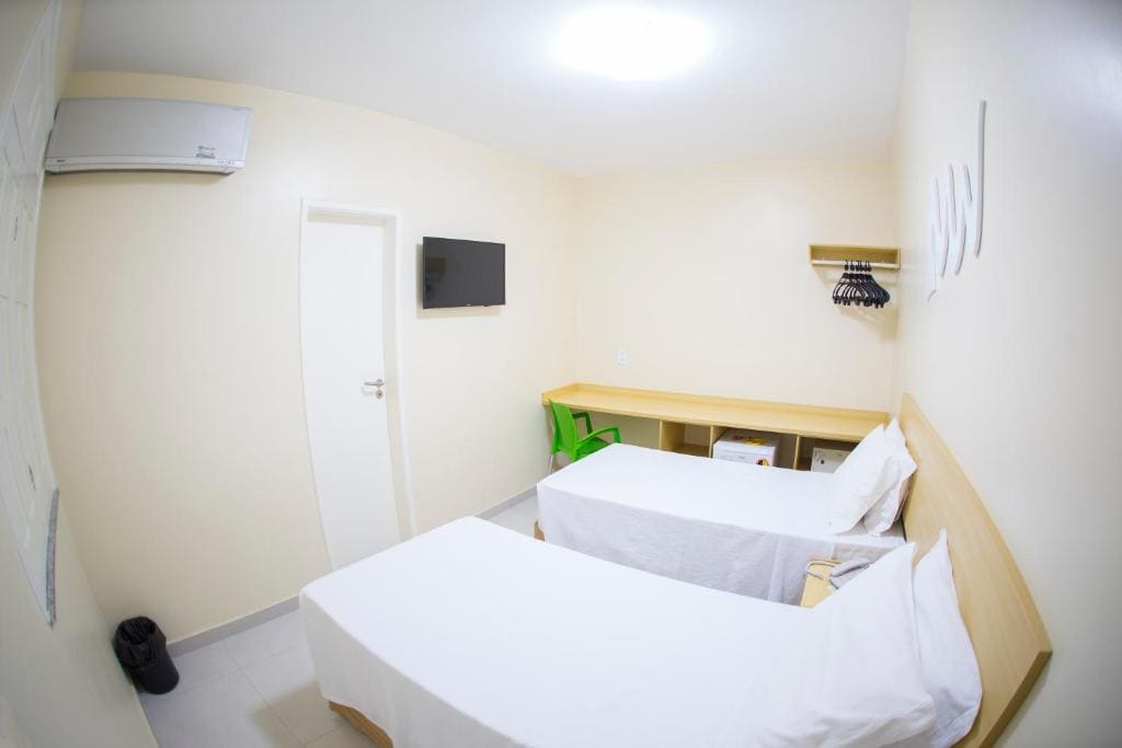 Standard Twin Room room - Image 3