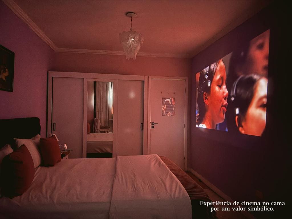Deluxe Room with Shared Bathroom room - Image 2