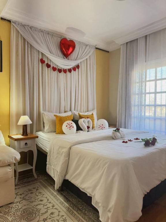 Small Double or Twin Room with Shared Bathroom room - Image 1