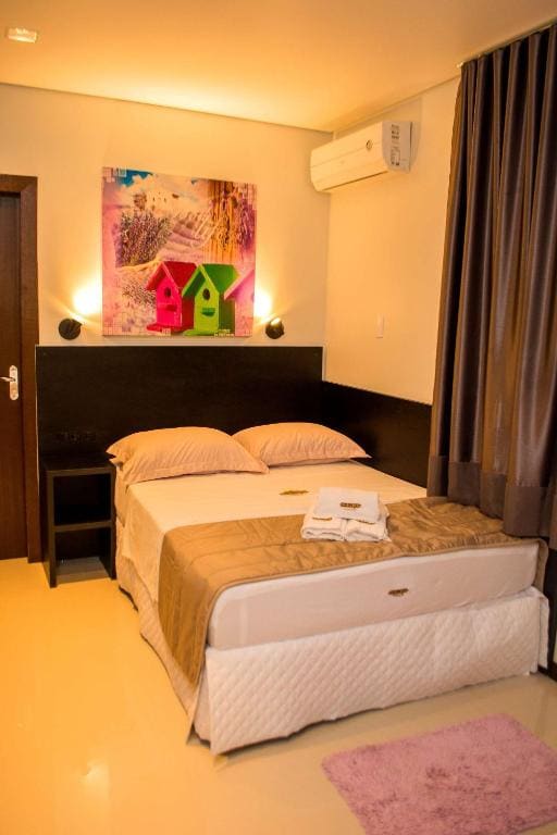 Classic Triple Room room - Image 2