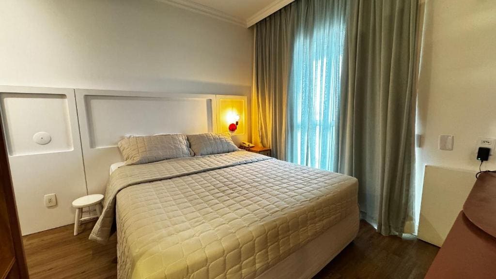 Deluxe Suite room - Image 2