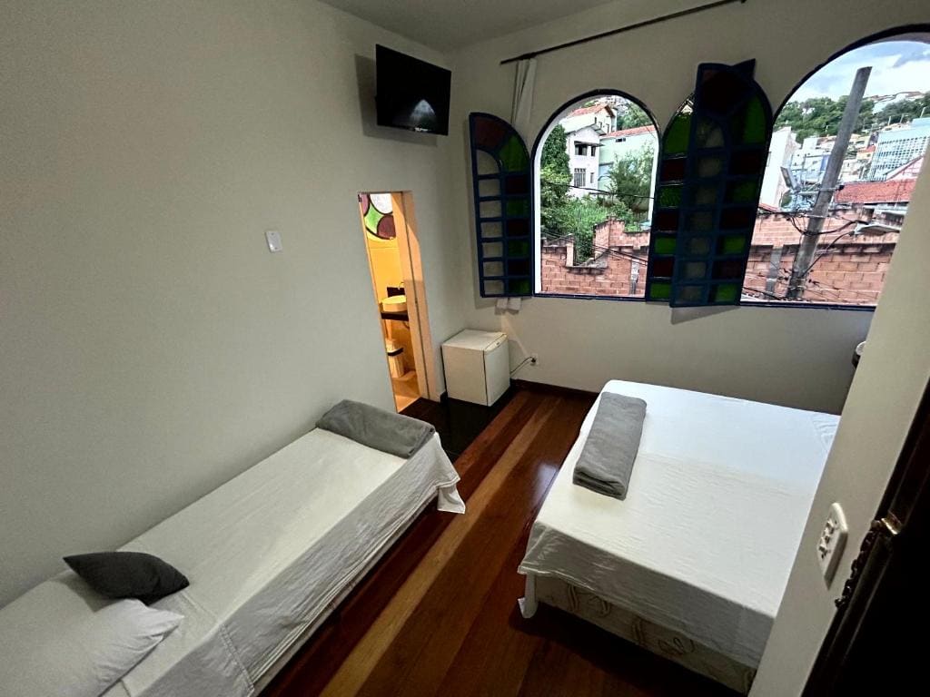 Standard Triple Room room - Image 3