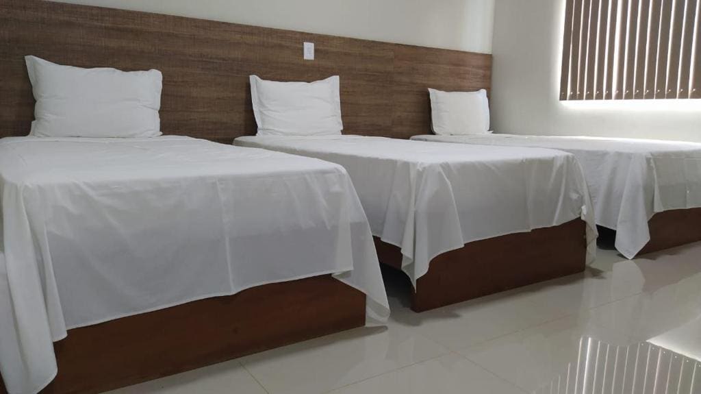 Quadruple Room room - Image 2