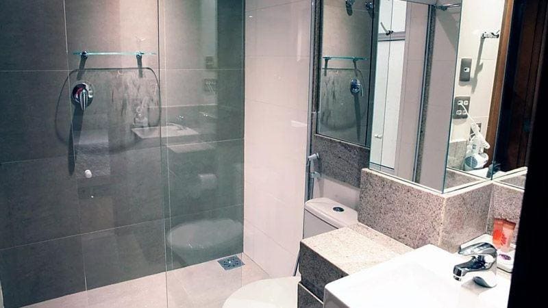 Executive Suite room - Image 3