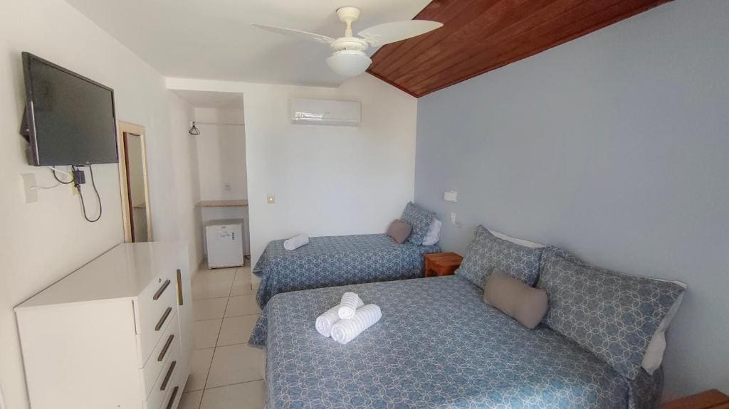 Standard Triple Room room - Image 2