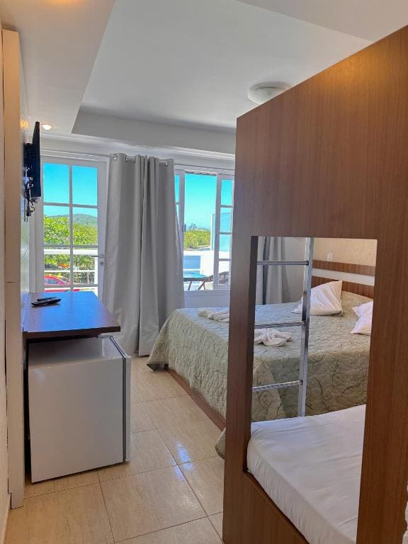 Deluxe Queen Room room - Image 1