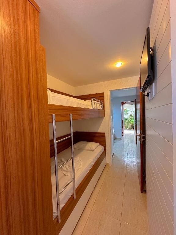 Premium Quadruple Room room - Image 2
