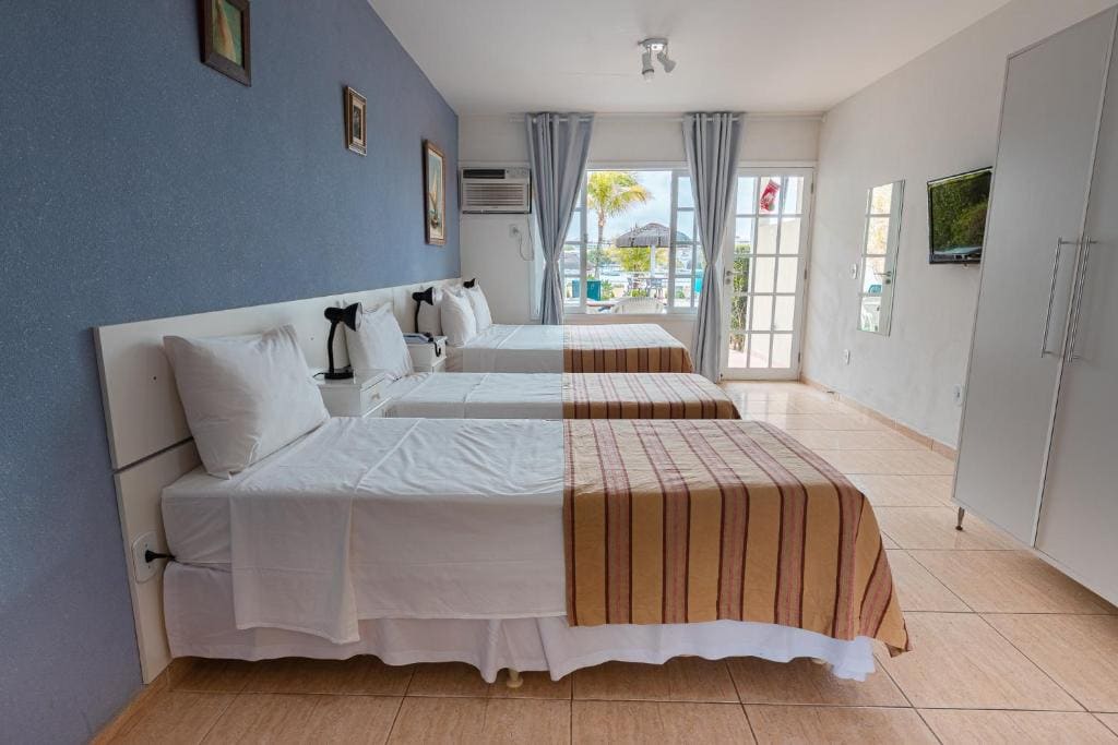 Quadruple Room room - Image 1