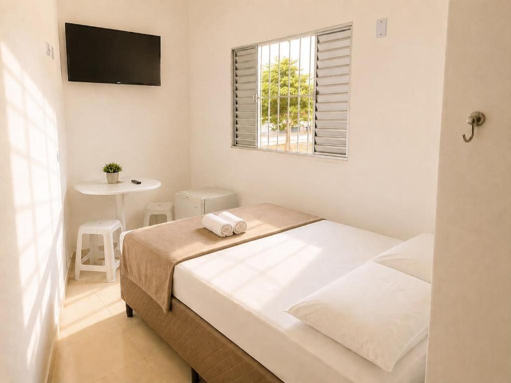 Double Room with Private Bathroom room - Image 2