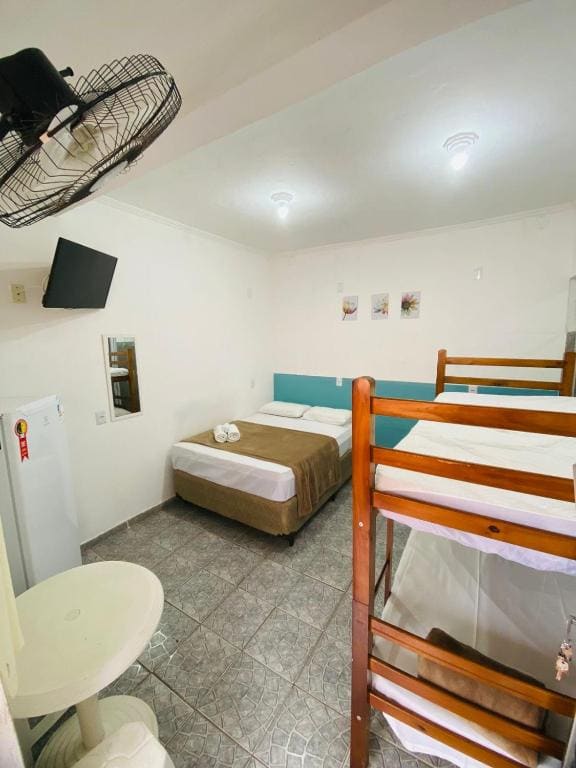 Quadruple Room with Private Bathroom room - Image 2