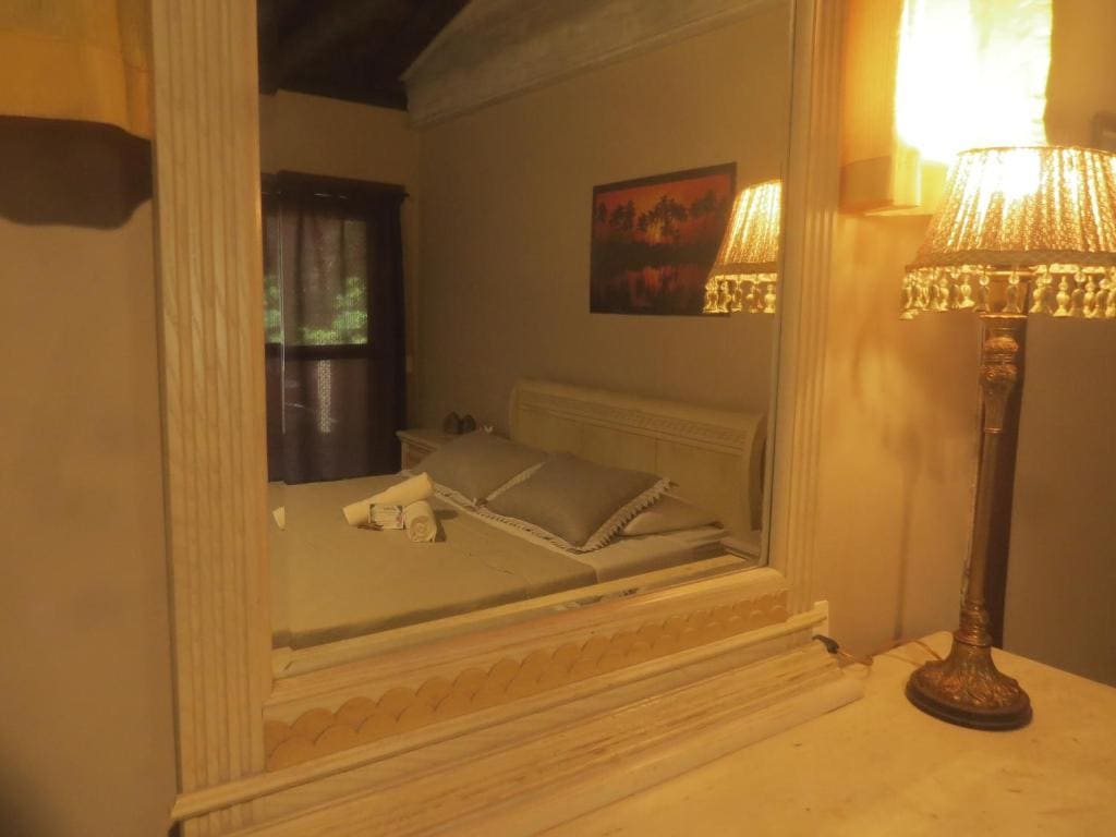 Queen Suite room - Image 2