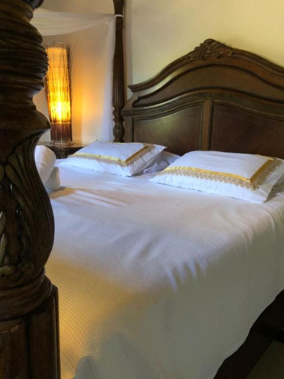 Superior King Suite room - Image 3