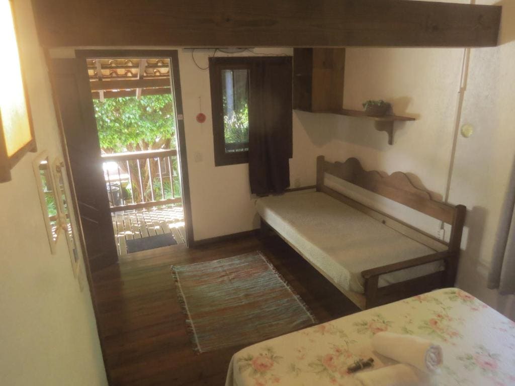 Triple Room with Pool View room - Image 1