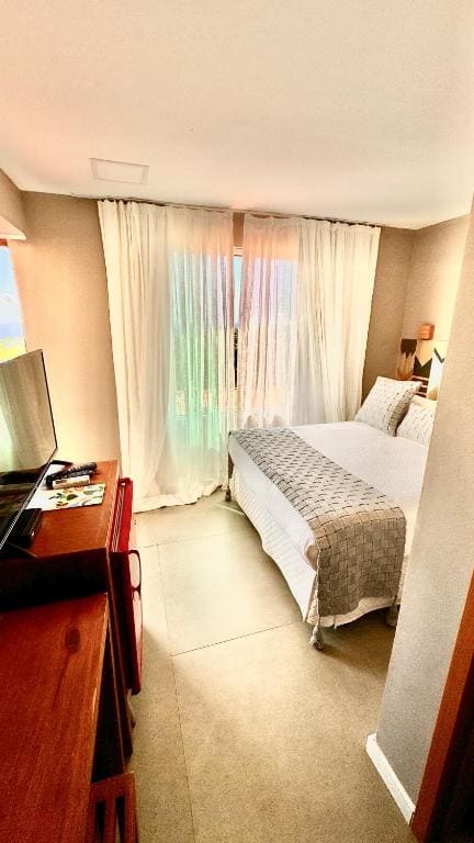 Double Room with Sea View room - Image 2