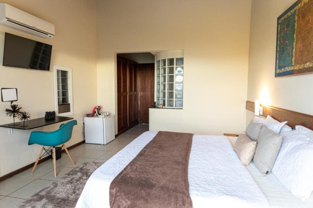 Double Room with Balcony and Sea View room - Image 1