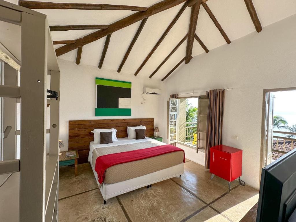 Deluxe Suite room - Image 3