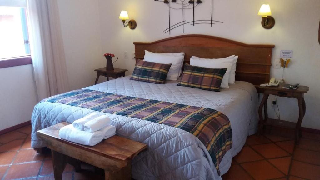Superior Double Room (Air Conditioning and King-size Bed) room - Image 2