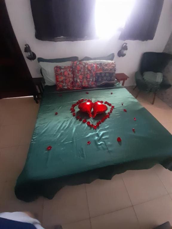 Double Room with Pool View room - Image 1