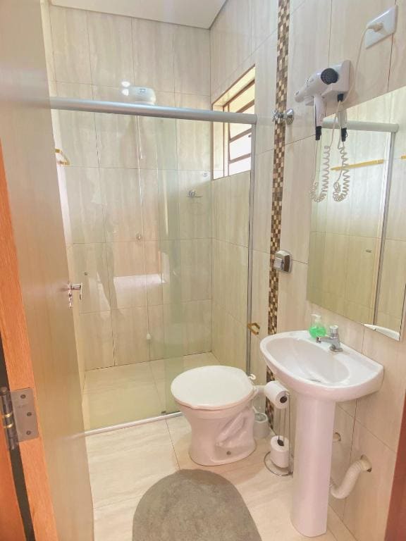 Standard Triple Room room - Image 3