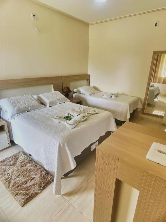 Standard Quadruple Room room - Image 1