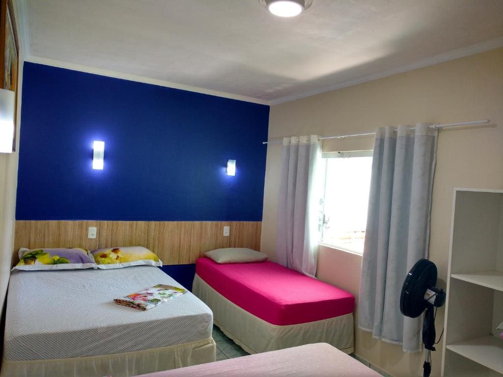 Standard Family Room room - Image 2
