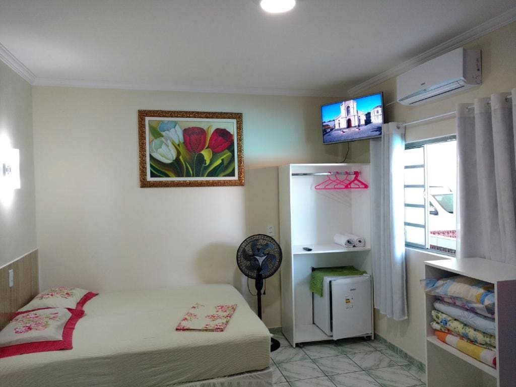 Family Room with Air Conditioning room - Image 1