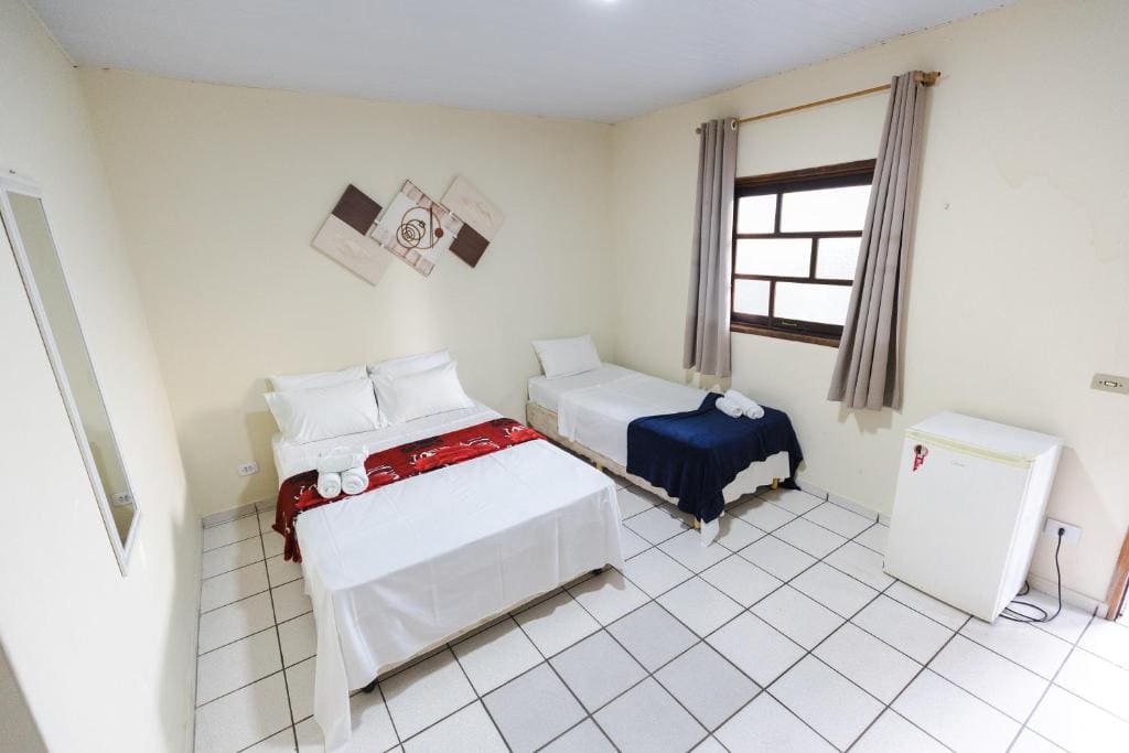 Standard Triple Room room - Image 1