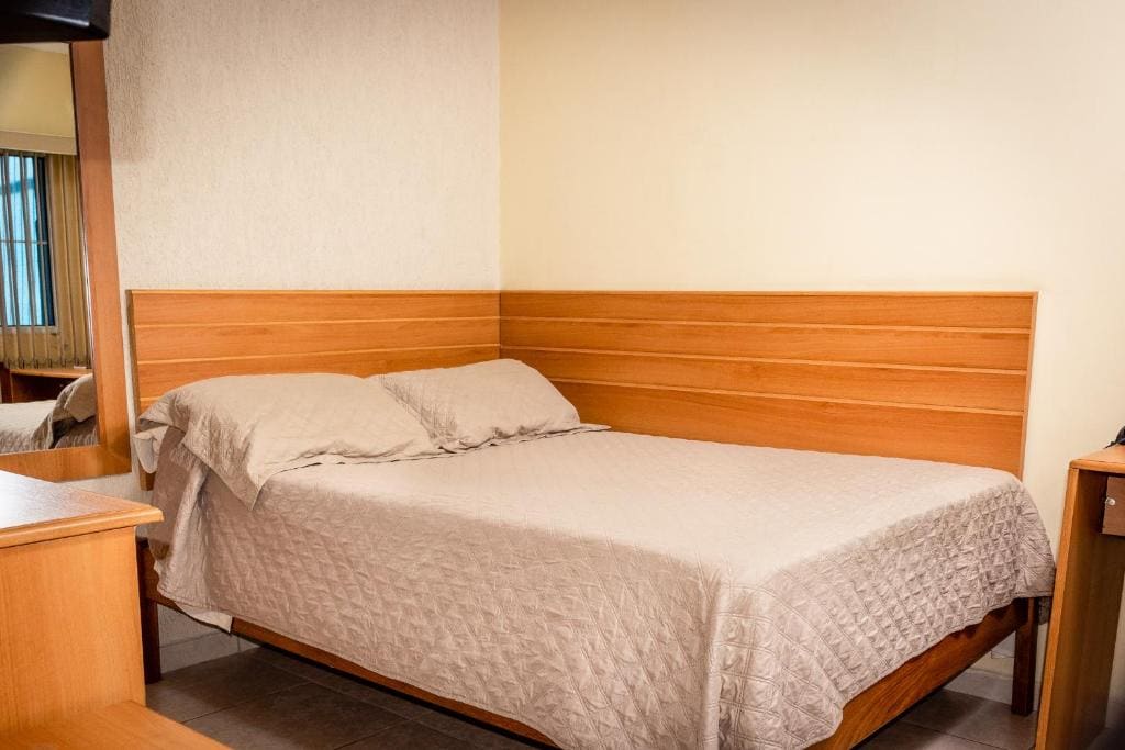 Standard Double Room room - Image 3