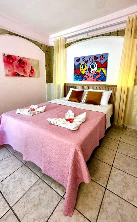 Triple Room with Pool View room - Image 2