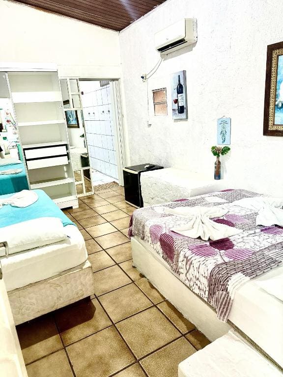 Classic Triple Room room - Image 1