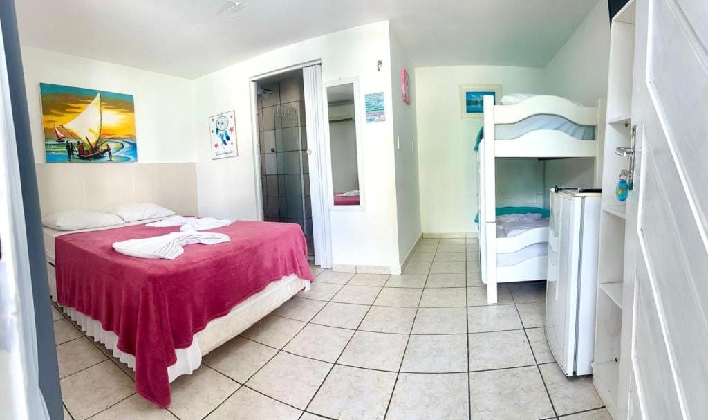 Standard Family Room room - Image 3