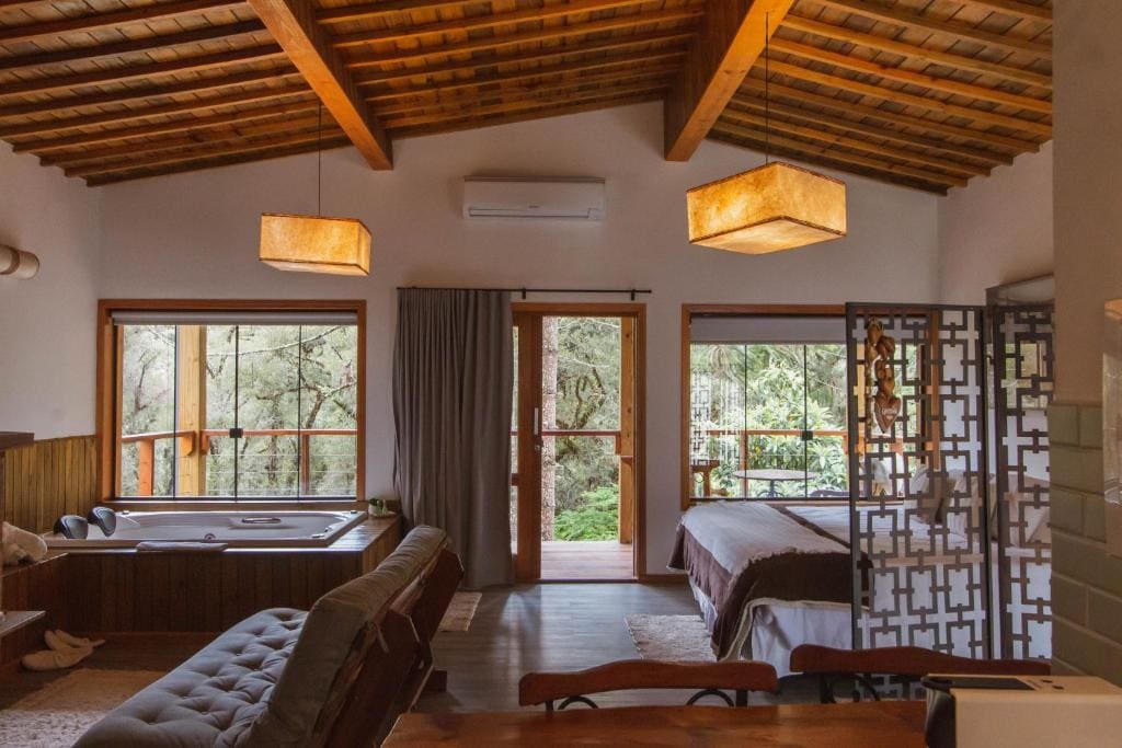 Superior Chalet room - Image 2