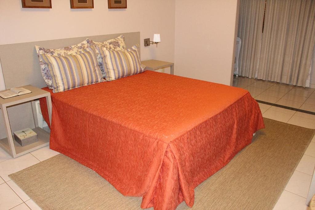 Deluxe Queen Suite room - Image 2