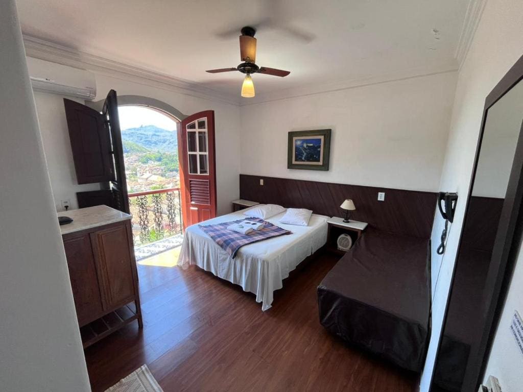 Deluxe Room room - Image 2