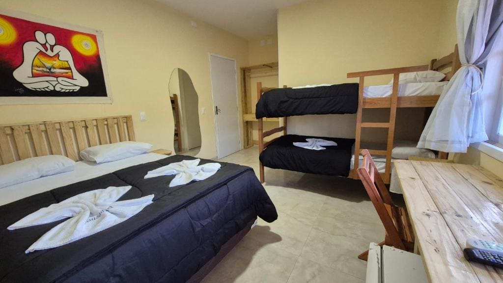 Superior Quadruple Room room - Image 1