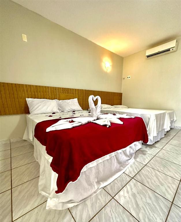 Standard Quadruple Room room - Image 3
