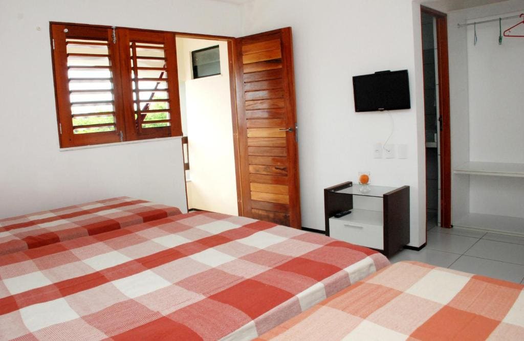 Quadruple Room room - Image 2