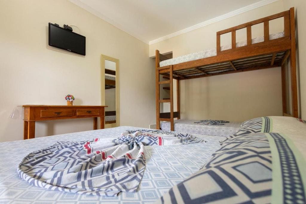 Quadruple Room room - Image 1