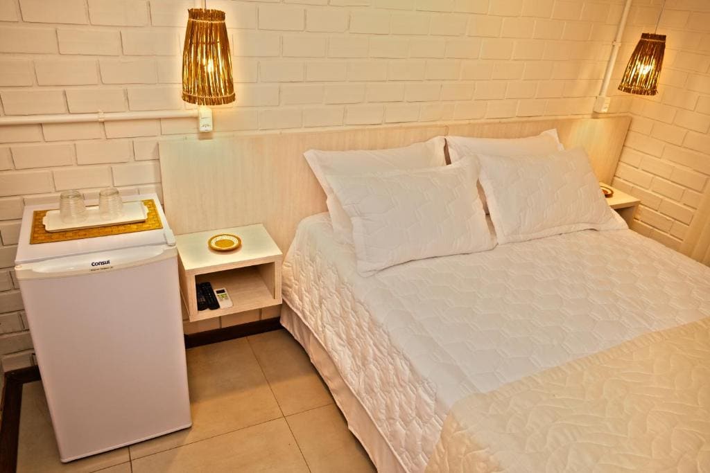Deluxe Double Room with Balcony room - Image 3