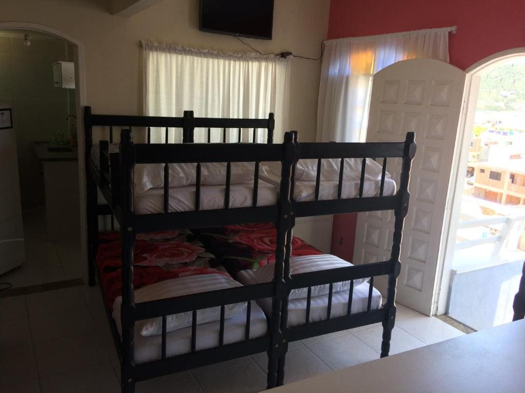 Bunk Bed in Mixed Dormitory Room room - Image 2