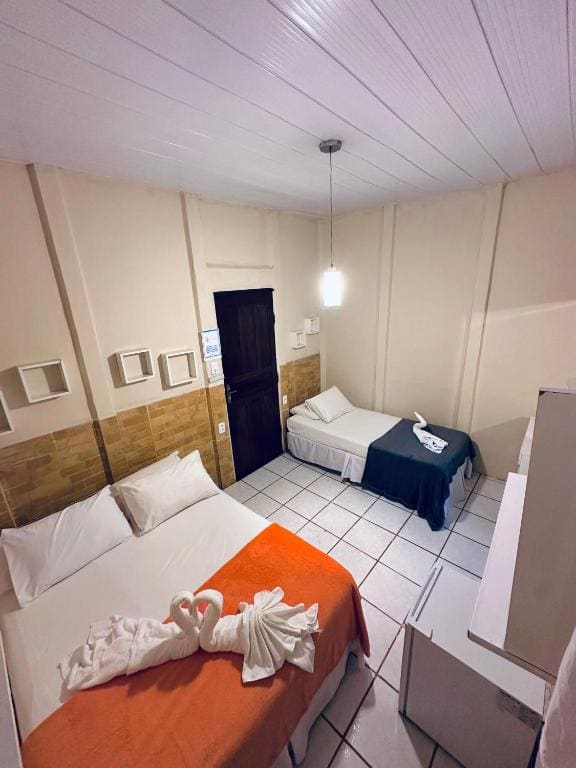 Standard Triple Room room - Image 1