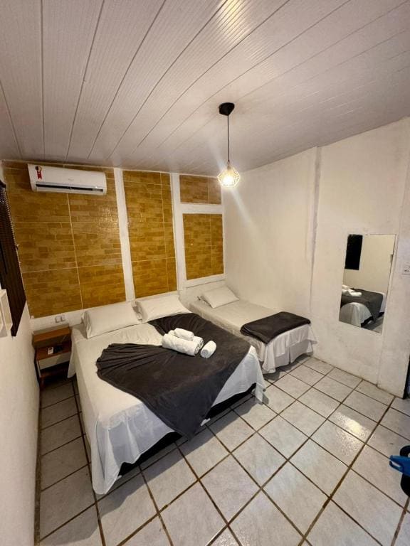 Standard Triple Room room - Image 2