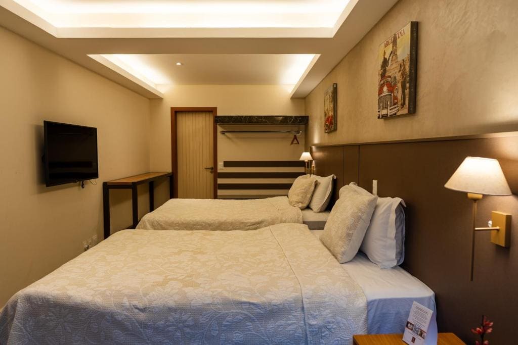Standard Triple Room room - Image 1