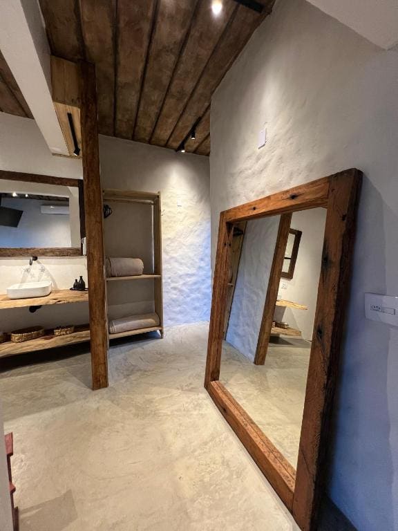 Deluxe Suite room - Image 2