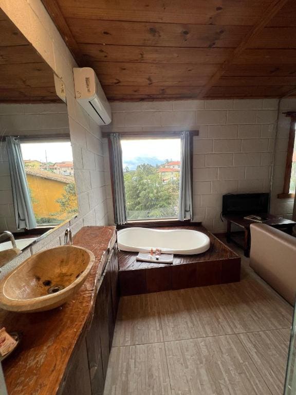 Suite with Mountain View room - Image 2